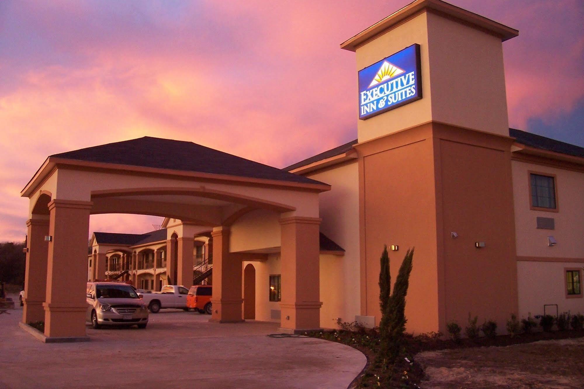 Executive Inn & Suites - Jewett エクステリア 写真